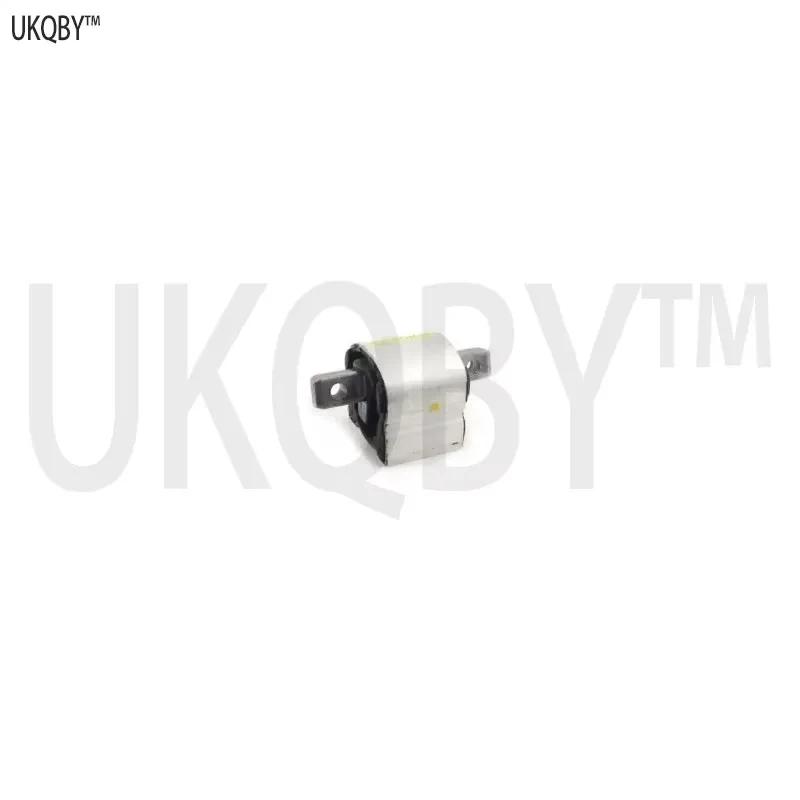 Кронштейн двигателя, резиновый подшипник, кронштейн двигателя, болт с шестигранной головкой A 2212401018 A 2212400918 A 2212401318
Кронштейн двигателя, резиновый подшипник, кронштейн двигателя, болт с шестигранной головкой A 2212401018 A 2212400918 A 2212401318