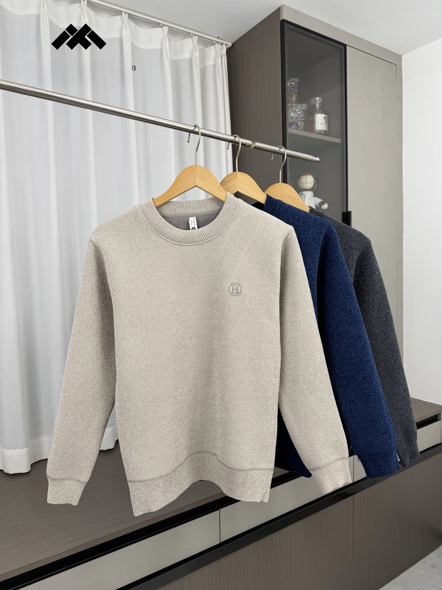 Menui Men's Knitted Velvet Sweater round Ne Straight Leg Long Sve Soft Comfortable Casual Sle Autumn Winter Faion
Menui Men's Knitted Velvet Sweater round Ne Straight Leg Long Sve Soft Comfortable Casual Sle Autumn Winter Faion