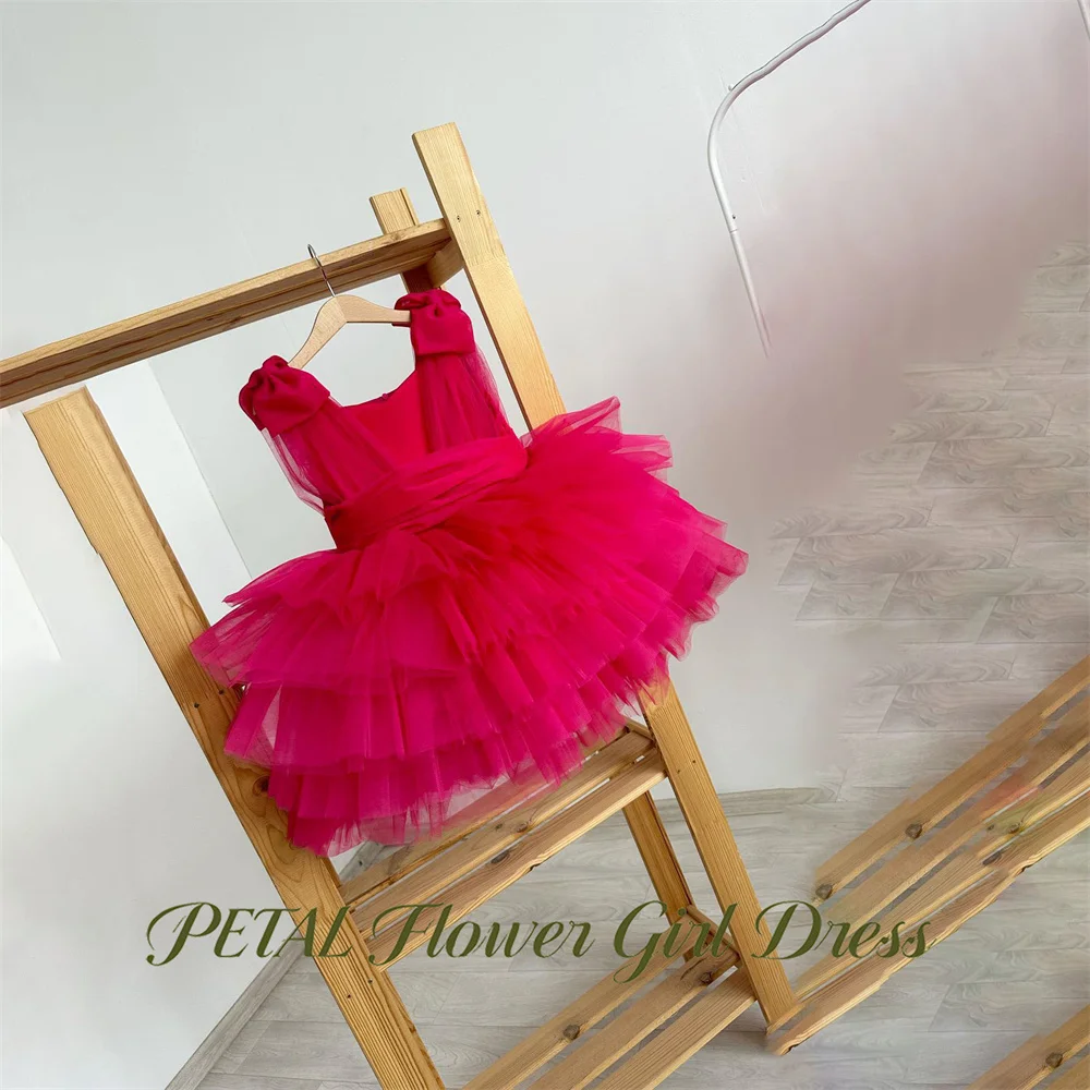 Petal Hot Pink Princess Girls Dress V Neck Shoulder Bow First Communion Gown Sleeveless Summer Children Birthday Wedding Dresses
Petal Hot Pink Princess Girls Dress V Neck Shoulder Bow First Communion Gown Sleeveless Summer Children Birthday Wedding Dresses