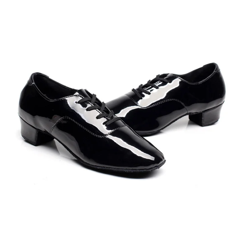 PU Men's and Women's Latin Dance Shoes Black Comfortable Soft Square Dance Autumn and Winter
PU Men's and Women's Latin Dance Shoes Black Comfortable Soft Square Dance Autumn and Winter