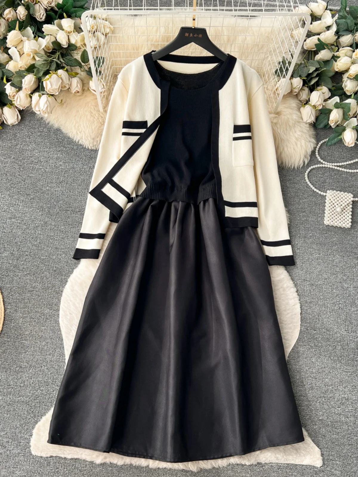 Autumn Winter Loose Knitted Sweater Coat round Ne Color Blo Vest Dr Set Women Faion Ele Sle College Girls
Autumn Winter Loose Knitted Sweater Coat round Ne Color Blo Vest Dr Set Women Faion Ele Sle College Girls