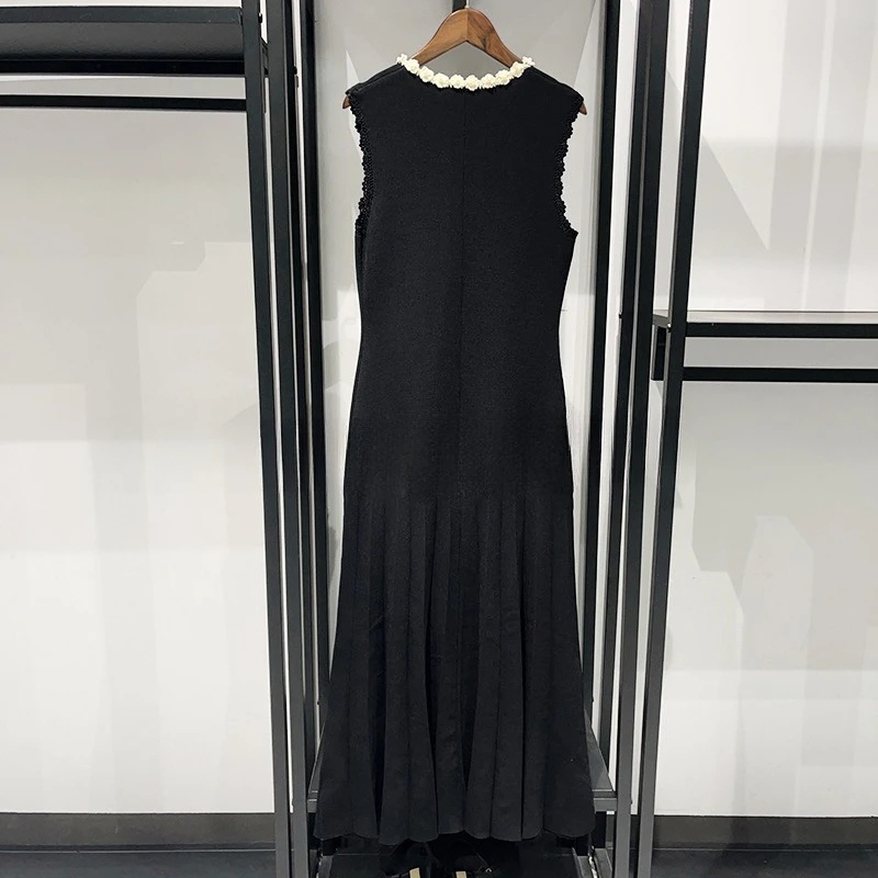 Lace Contrast Vest Dress Light Luxury Single-Breasted Pleated 2025 Spring Summer New Vintage Style
Lace Contrast Vest Dress Light Luxury Single-Breasted Pleated 2025 Spring Summer New Vintage Style