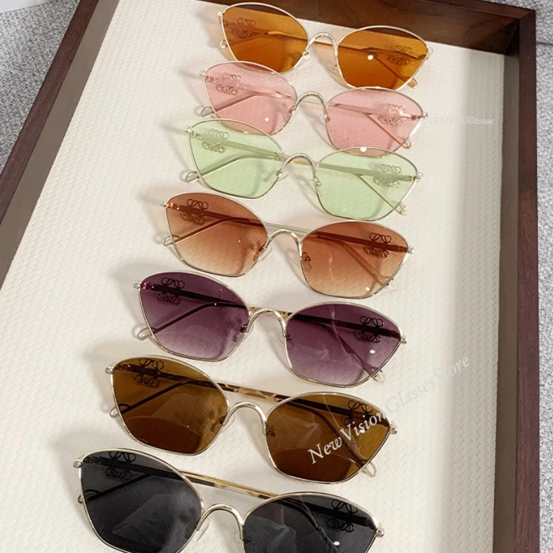 New Metal Frame Chinese Knot Element Decorative Sunglasses, Unisex Small Frame Sunglasses, Fashionable UV400 Glasses
New Metal Frame Chinese Knot Element Decorative Sunglasses, Unisex Small Frame Sunglasses, Fashionable UV400 Glasses