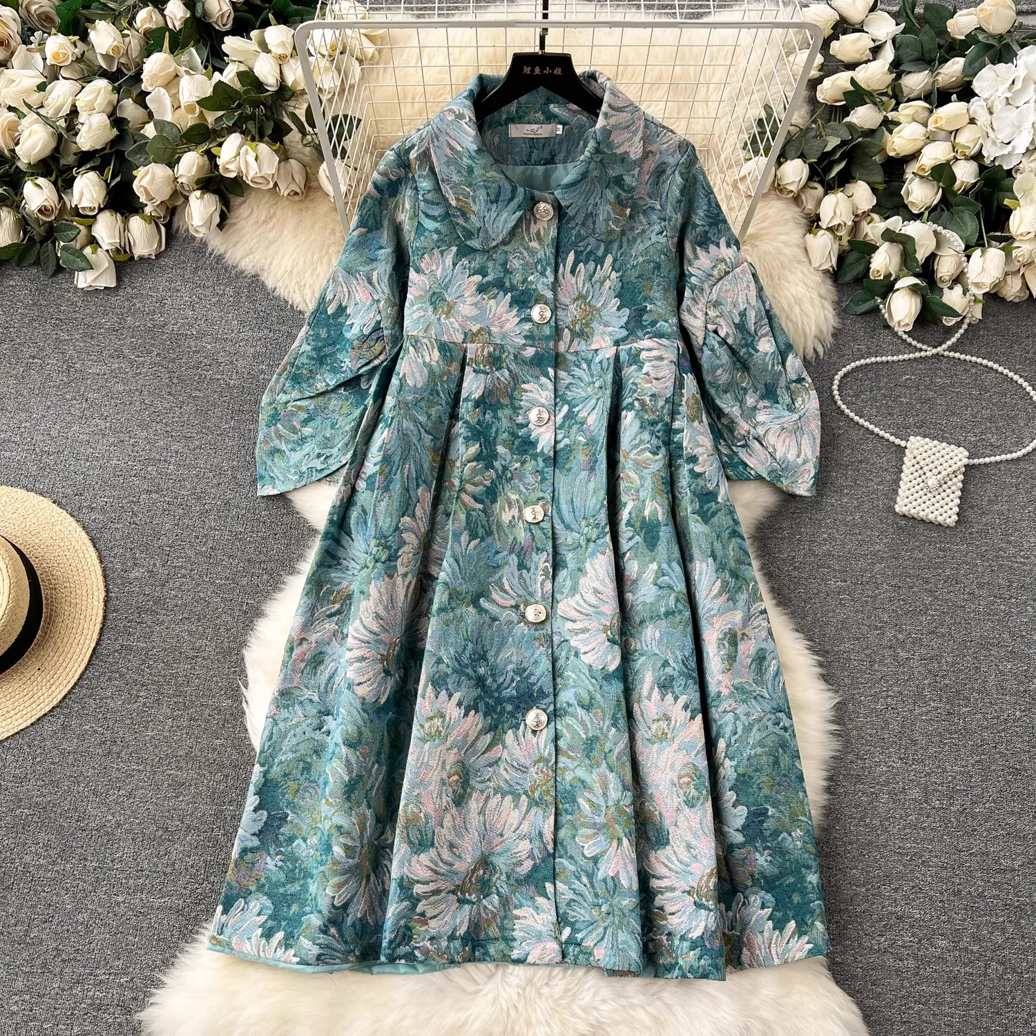 High Quality Spring Autumn Blue Jacquard Coat Dress Vintage Women Doll Collar Single Breasted Lantern Sleeve Loose Midi Vestidos
High Quality Spring Autumn Blue Jacquard Coat Dress Vintage Women Doll Collar Single Breasted Lantern Sleeve Loose Midi Vestidos