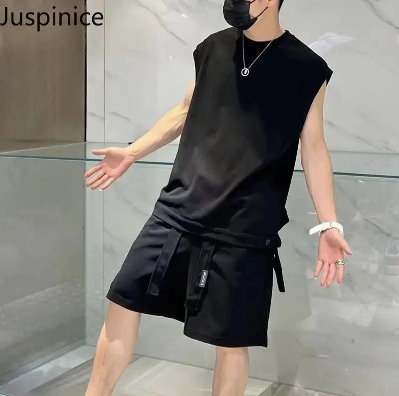 Summer Vest Drawstring Shorts Two-piece Set Men‘s Loose Simple Sports Causal Fitness Tops Five-piece Pants Suit Male Clothes
Summer Vest Drawstring Shorts Two-piece Set Men‘s Loose Simple Sports Causal Fitness Tops Five-piece Pants Suit Male Clothes
