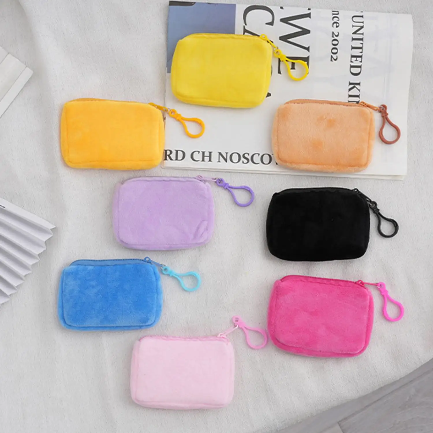 1PC Plush Solid Coin Purse Multifunctional Portable Cash Holder Keychain Pendant Mini Zipper Bag Women's Fashion Cute Wallet
1PC Plush Solid Coin Purse Multifunctional Portable Cash Holder Keychain Pendant Mini Zipper Bag Women's Fashion Cute Wallet