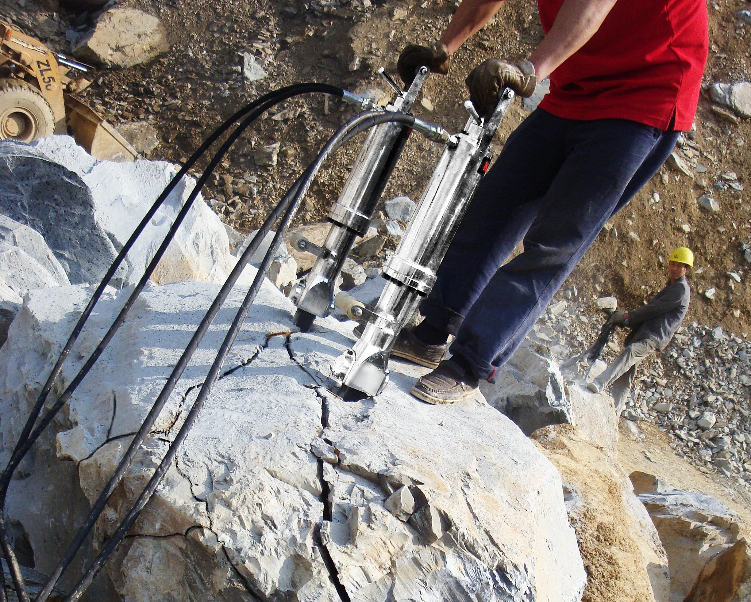 Гидравлический камнекол YG для раскалывания и дробления горных пород, настраиваемый под заказ
Гидравлический камнекол YG для раскалывания и дробления горных пород, настраиваемый под заказ