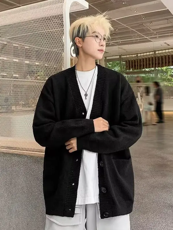Мужской зимний кардиган в японском ретро-стиле с V-образным вырезом, свободный вязаный свитер-пуловер больших размеров для повседневной носки
Мужской зимний кардиган в японском ретро-стиле с V-образным вырезом, свободный вязаный свитер-пуловер больших размеров для повседневной носки