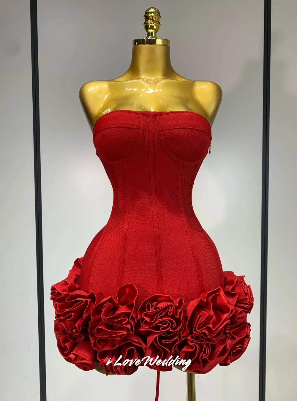 Red Strapless Homecoming Dresses 2025 Sleeveless Ruffles Lace-Up Mermaid Mini Skirt Pleated Birthday Party Dresses Customized
Red Strapless Homecoming Dresses 2025 Sleeveless Ruffles Lace-Up Mermaid Mini Skirt Pleated Birthday Party Dresses Customized