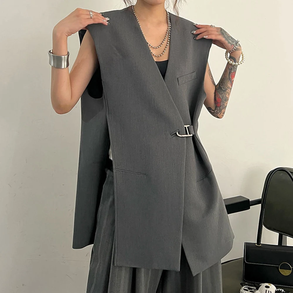 2025 Summer New Ins Trendy Design Korean Edition Loose Sleeveless and Collarless Suit Vest, Women's Trendy
2025 Summer New Ins Trendy Design Korean Edition Loose Sleeveless and Collarless Suit Vest, Women's Trendy