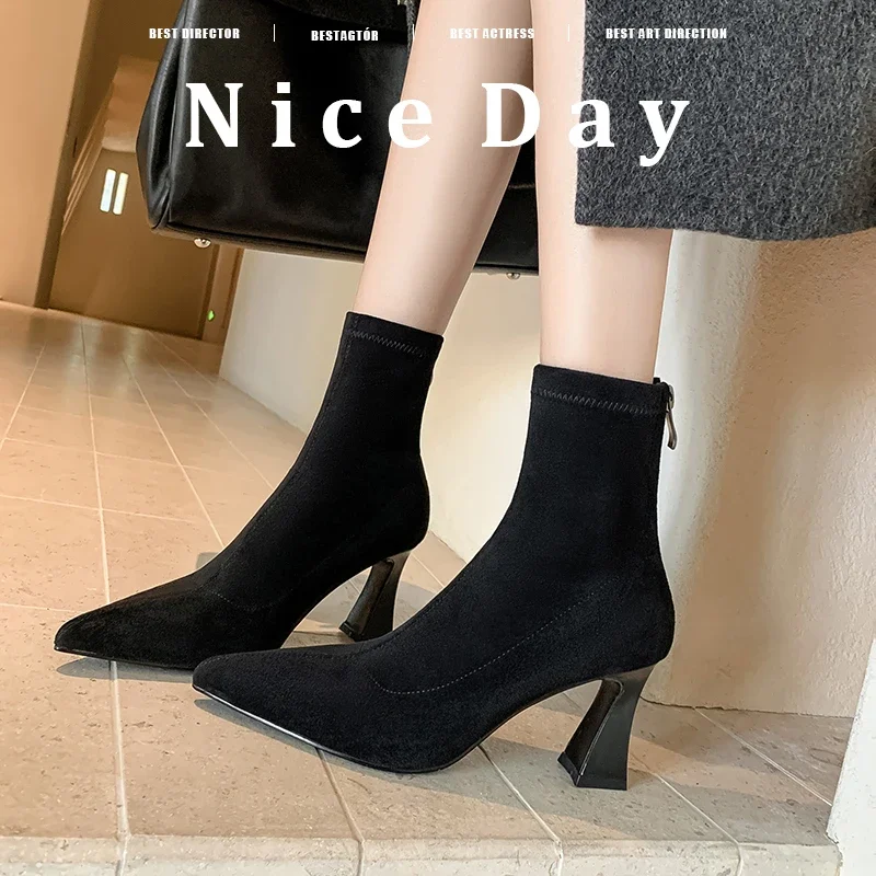 2026новые осенне-зимние женские ботильоны 22-24,5 см, эластичные фланелевые ботинки с острым носком, современные ботинки на толстом высоком каблуке, узкие ботинки с молнией сзади
2026новые осенне-зимние женские ботильоны 22-24,5 см, эластичные фланелевые ботинки с острым носком, современные ботинки на толстом высоком каблуке, узкие ботинки с молнией сзади
