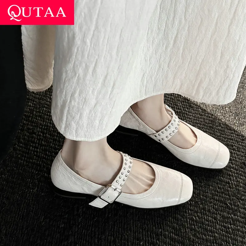 QUTAA 2025 модные женские туфли-лодочки из натуральной кожи, женские туфли Мэри Джейн на среднем каблуке, повседневные летние офисные женские туфли с круглым носком, размеры 34-39
QUTAA 2025 модные женские туфли-лодочки из натуральной кожи, женские туфли Мэри Джейн на среднем каблуке, повседневные летние офисные женские туфли с круглым носком, размеры 34-39