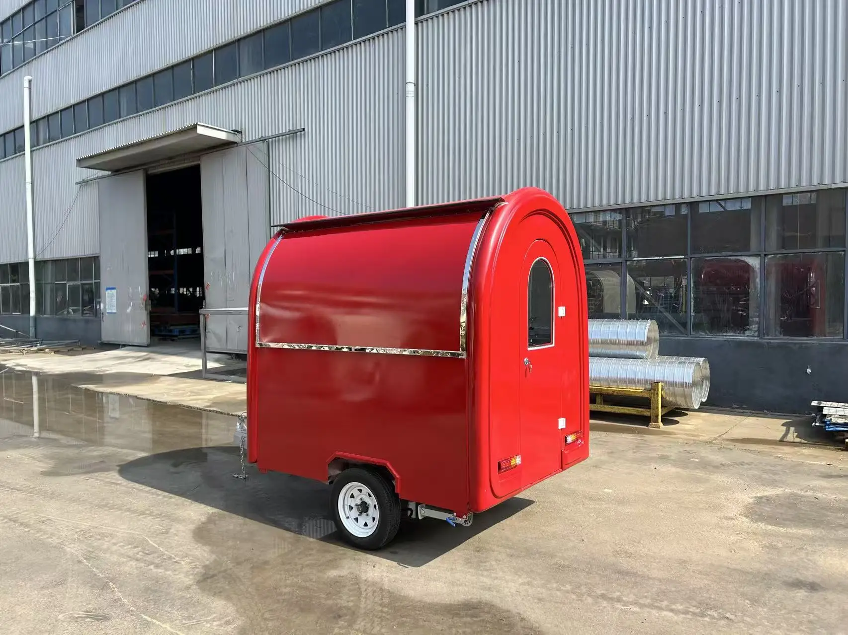 Новый дизайн, ручная тележка для еды длиной 220 см, фудтрак, передвижная торговая точка
Новый дизайн, ручная тележка для еды длиной 220 см, фудтрак, передвижная торговая точка