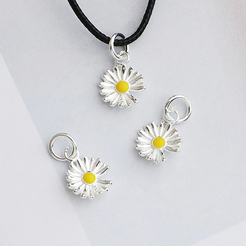 1pc 925 Sterling Silver Pretty Yellow Daisy Flower Jewelry Charms 12x9.3mm Necklace Earrings Bracelets Silver Pendants DIY Craft
1pc 925 Sterling Silver Pretty Yellow Daisy Flower Jewelry Charms 12x9.3mm Necklace Earrings Bracelets Silver Pendants DIY Craft