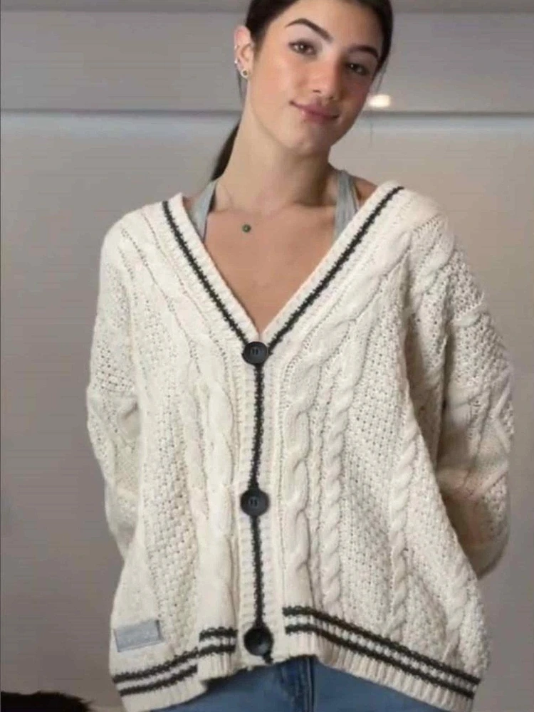 Y2K Women Winter Loose Knitted Cardigans Coat Star Embroidery Sweaters Streetwear Vintage Casual Single Breasted Long Sleeve Top
Y2K Women Winter Loose Knitted Cardigans Coat Star Embroidery Sweaters Streetwear Vintage Casual Single Breasted Long Sleeve Top