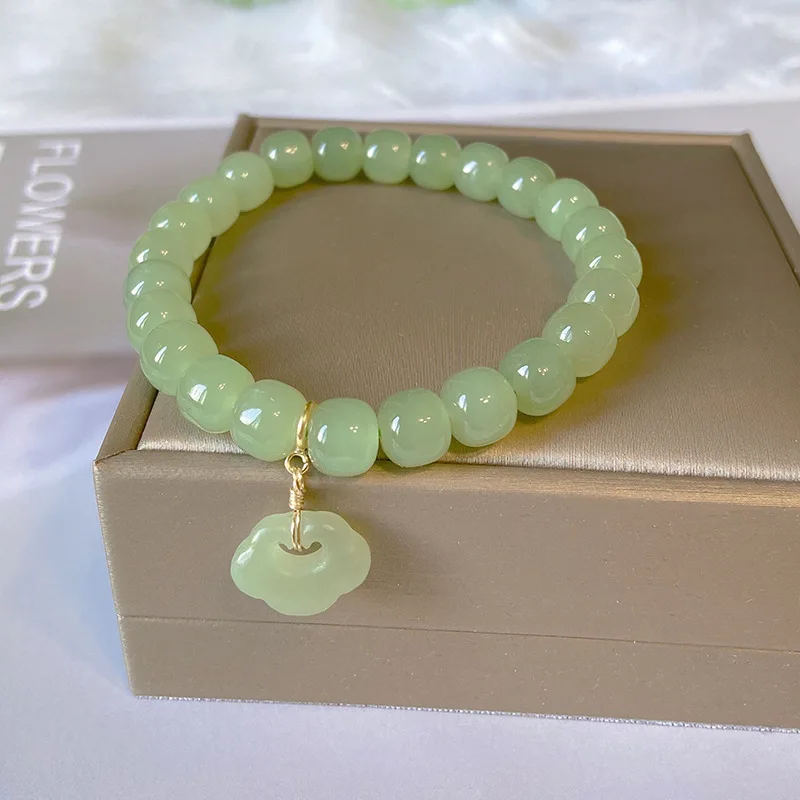 Ruyi Pendant Detachable Hetian Jade Bracelet Women 9*10Mm
Ruyi Pendant Detachable Hetian Jade Bracelet Women 9*10Mm