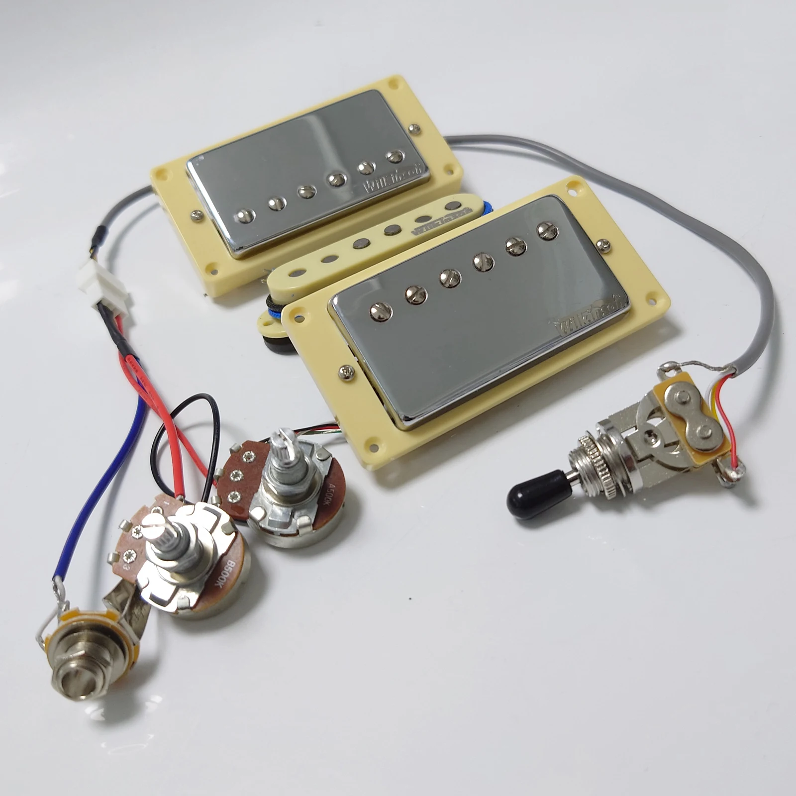 Upgrade Humbucker Pickup Chrome Wilkinson 4C Double Coil Pickups 1VIT Wiring Harness 1 Set
Upgrade Humbucker Pickup Chrome Wilkinson 4C Double Coil Pickups 1VIT Wiring Harness 1 Set