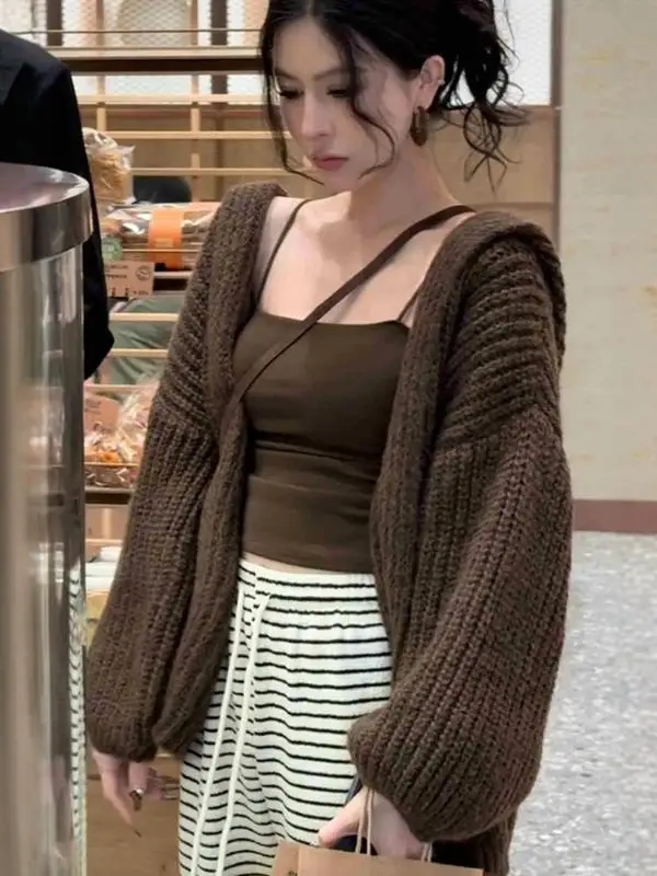 Retro Loose Knitted Hoodie Cardigan Women's Winter New Lazy Style Long Sleeve Outerwear Jacket Xiaohanjia Brand Casual Fashion
Retro Loose Knitted Hoodie Cardigan Women's Winter New Lazy Style Long Sleeve Outerwear Jacket Xiaohanjia Brand Casual Fashion