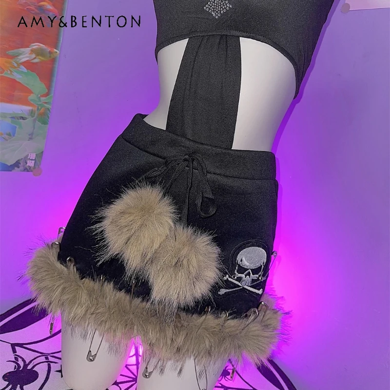 Autumn Winter New Black Y2K Hot Girl Pin Faux Fur Women's Short Skirt Gothic Dark Sexy Pom-Pom Elastic Waist Mini Skirts Ladies
Autumn Winter New Black Y2K Hot Girl Pin Faux Fur Women's Short Skirt Gothic Dark Sexy Pom-Pom Elastic Waist Mini Skirts Ladies