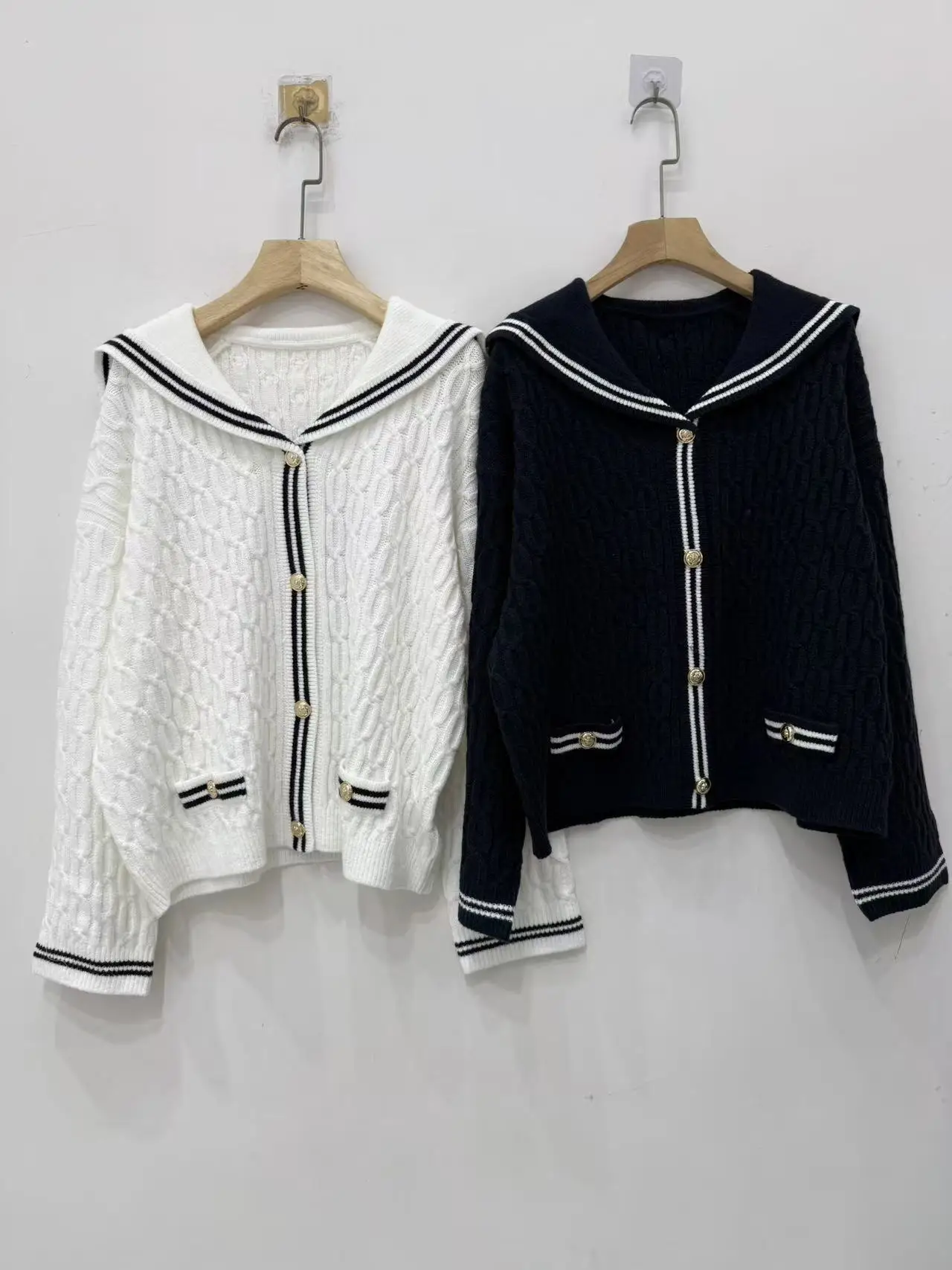 2026 Spring New Women Navy Collar Striped Sweater Knitted Cardigan Single Breasted Casual Coat
2026 Spring New Women Navy Collar Striped Sweater Knitted Cardigan Single Breasted Casual Coat
