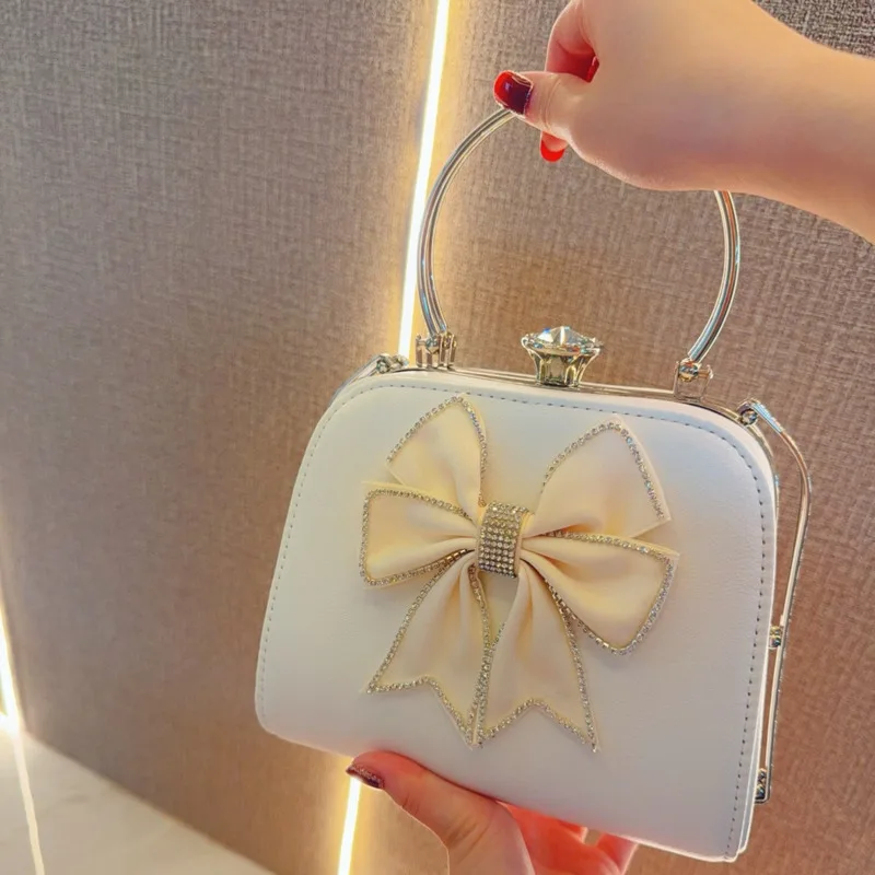 New women's handbags, niche, high-end dinner bags, large capacity carrying single shoulder crossbody bags
New women's handbags, niche, high-end dinner bags, large capacity carrying single shoulder crossbody bags