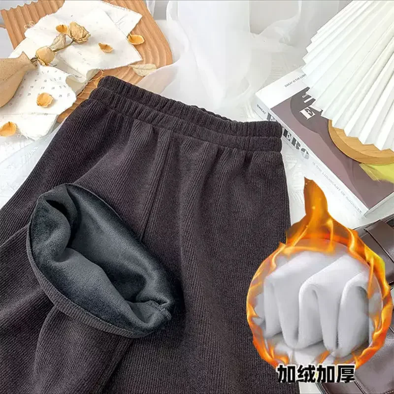 Autumn Winter New Thickened Insulation Women Sweatpants Pants Harajuku Retro Straight Trousers Streetwear Women Y2k
Autumn Winter New Thickened Insulation Women Sweatpants Pants Harajuku Retro Straight Trousers Streetwear Women Y2k