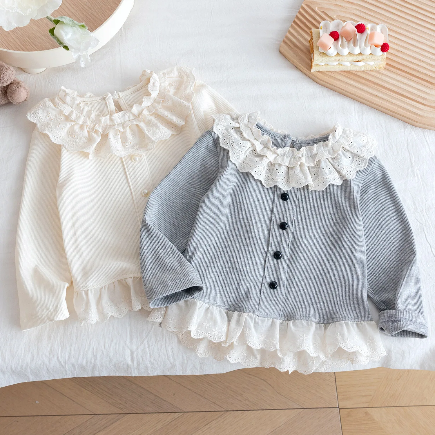 Girls knitted cardigan 2026 new spring baby girl sweet ruffle edge lace jacket children's princess top
Girls knitted cardigan 2026 new spring baby girl sweet ruffle edge lace jacket children's princess top