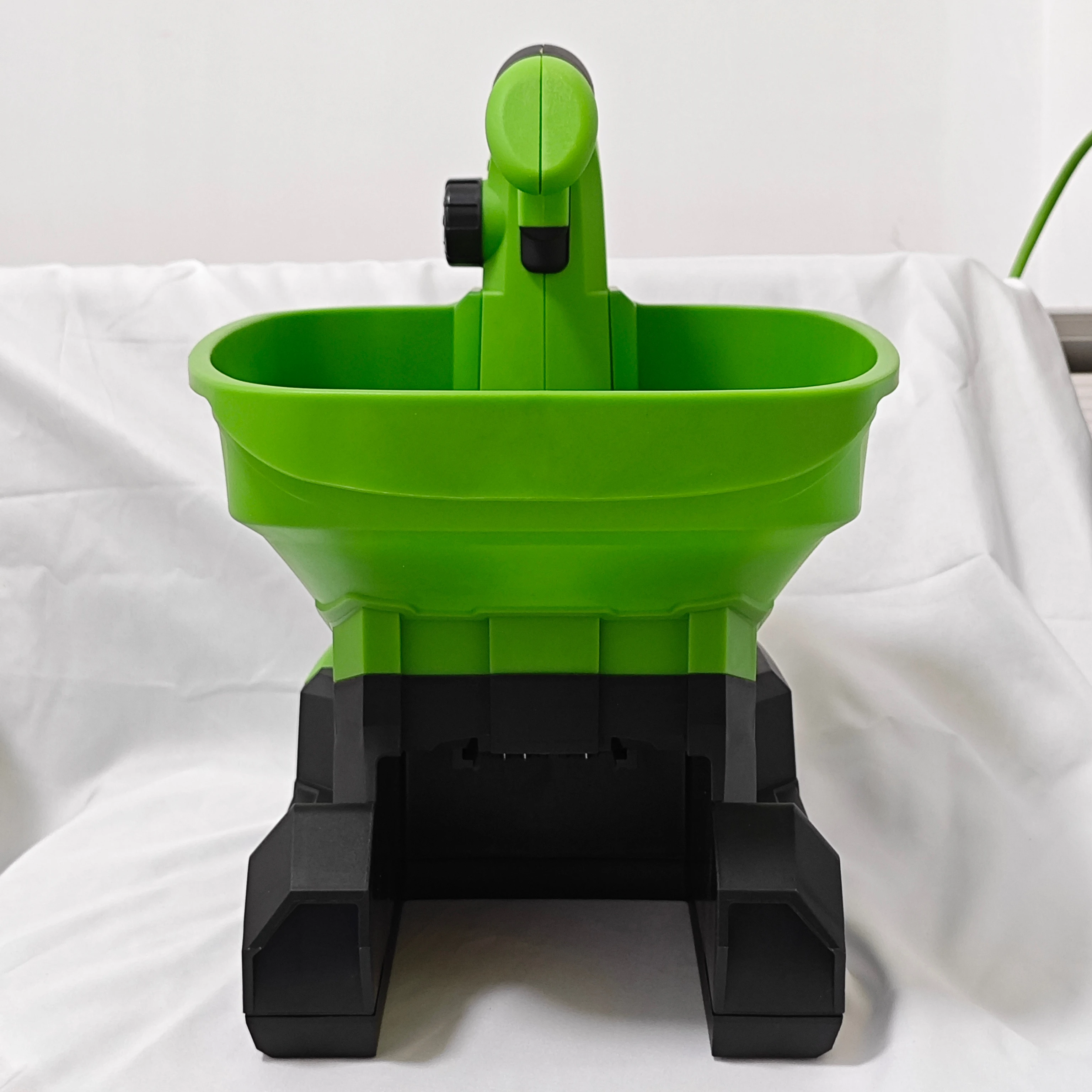 For Chinese Made Handheld Electric Agricultural Fertilizer Applicator, Grass Seed Vegetable Integrated Machine, Fertilizer Seede
For Chinese Made Handheld Electric Agricultural Fertilizer Applicator, Grass Seed Vegetable Integrated Machine, Fertilizer Seede