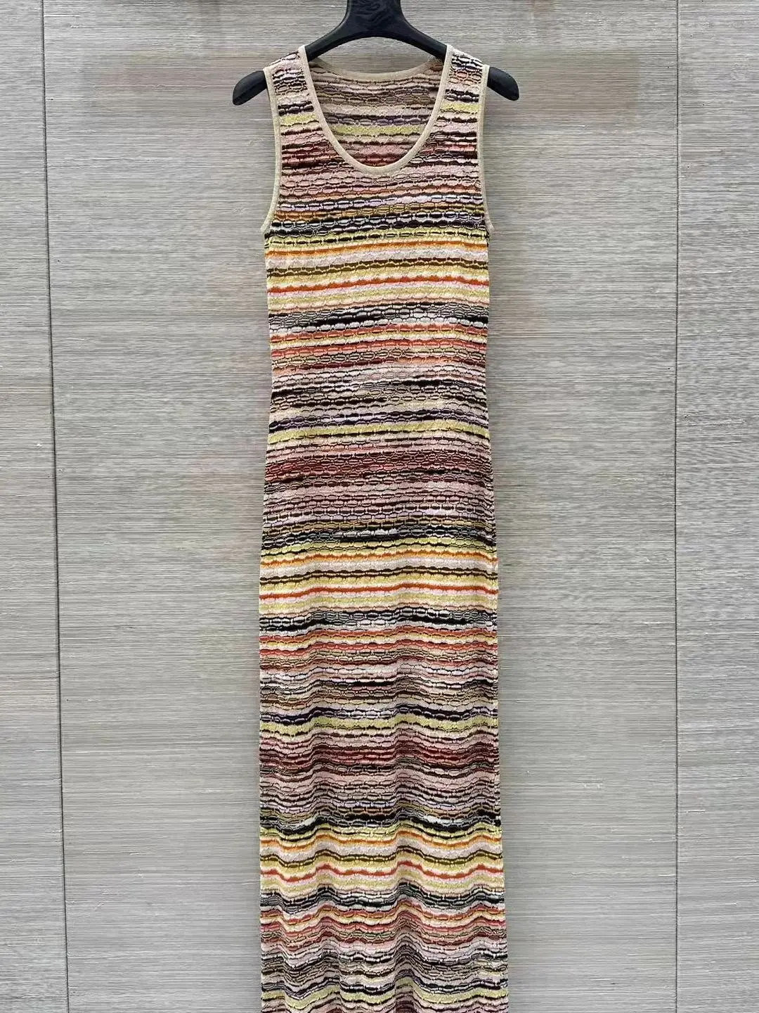 2025 New Women Multicolour Striped Long Dress Square Collar Sleeveless Vintage Slim Knitted Robe
2025 New Women Multicolour Striped Long Dress Square Collar Sleeveless Vintage Slim Knitted Robe