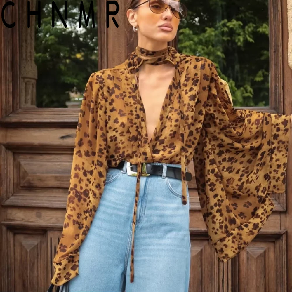 CHNMR Women Vintage Leopard Print Long Sleeve T-shirt Sexy V-neck Lace Up Female Blouse Spring Summer Chic New Lady Streetwear
CHNMR Women Vintage Leopard Print Long Sleeve T-shirt Sexy V-neck Lace Up Female Blouse Spring Summer Chic New Lady Streetwear