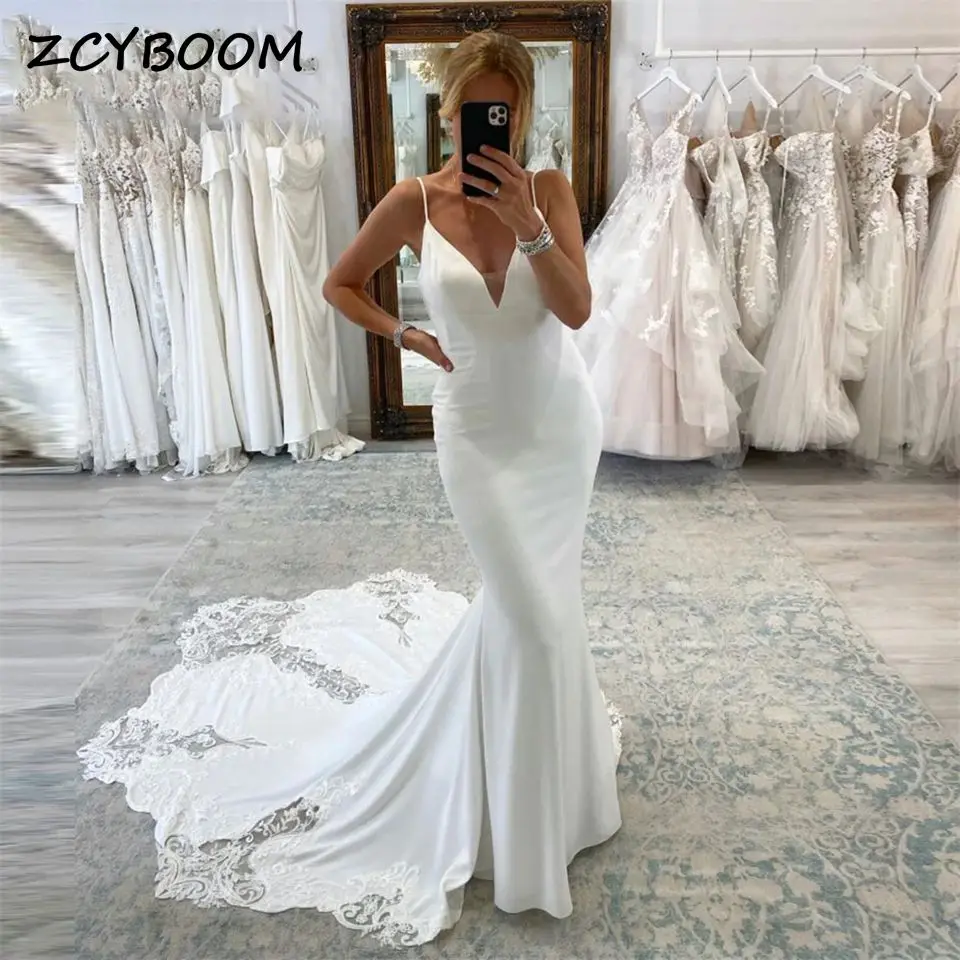 Sexy Deep V-Neck Spaghetti Strap Backless Lace Satin Wedding Dress 2024 Button Mermaid Court Train Floor Length Bridal Gown
Sexy Deep V-Neck Spaghetti Strap Backless Lace Satin Wedding Dress 2024 Button Mermaid Court Train Floor Length Bridal Gown