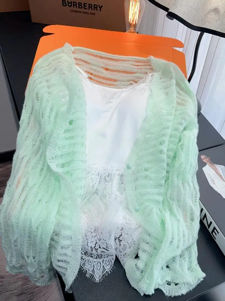 Корейские весенне-летние женские зеленые элегантные однобортные трикотажные топы с длинными рукавами и белые лоскутные кружевные топы-комбинации
Корейские весенне-летние женские зеленые элегантные однобортные трикотажные топы с длинными рукавами и белые лоскутные кружевные топы-комбинации