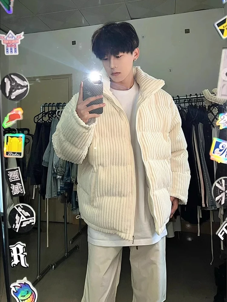 Утепленная вельветовая куртка оверсайз из хлопка для мужчин, зимнее теплое короткое пальто в американском ретро-стиле, молодежная повседневная одежда
Утепленная вельветовая куртка оверсайз из хлопка для мужчин, зимнее теплое короткое пальто в американском ретро-стиле, молодежная повседневная одежда