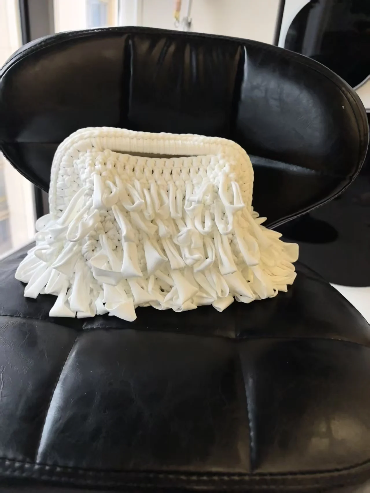 Yiwu Yingzi Pure Handmade Crochet Fringe Handbag, Unique Designer 3D Ruffle Lace Woven Bag, Ins Style Elegant Versatile Women's
Yiwu Yingzi Pure Handmade Crochet Fringe Handbag, Unique Designer 3D Ruffle Lace Woven Bag, Ins Style Elegant Versatile Women's