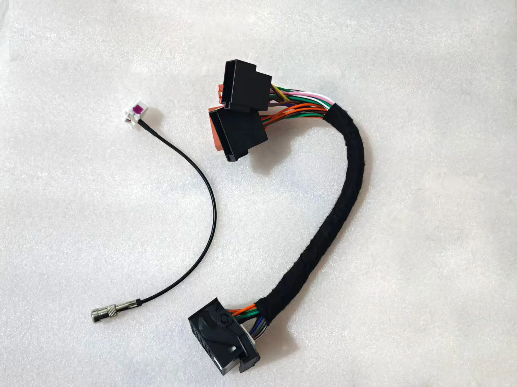 NAVI RNS-E Antenna Adapter PLUG & PLAY Adapter Diversity Antenna For Audi A2 A3 A4 A6 A8 Cable Wiring Connection
NAVI RNS-E Antenna Adapter PLUG & PLAY Adapter Diversity Antenna For Audi A2 A3 A4 A6 A8 Cable Wiring Connection