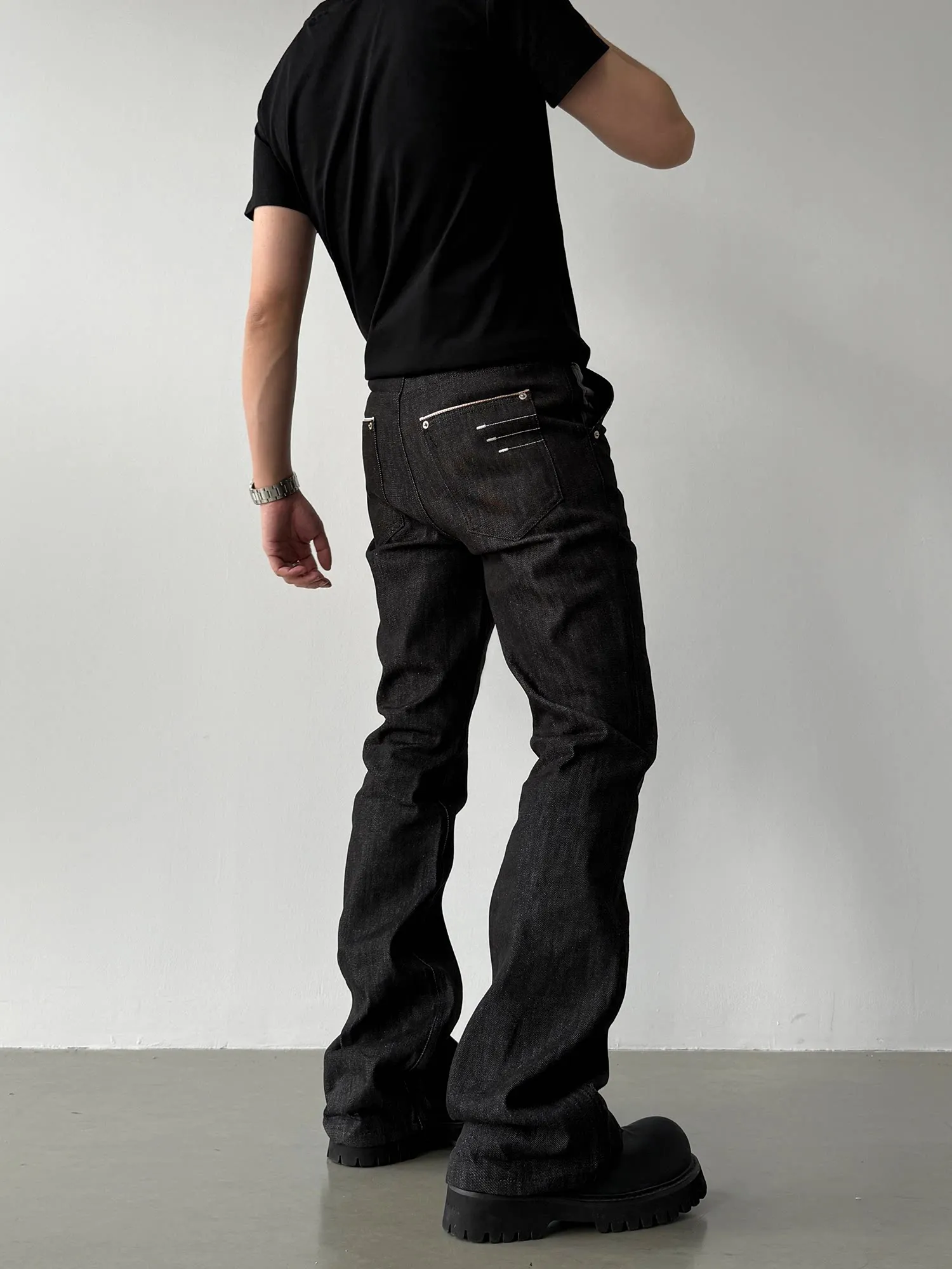 Original Blue Slim Fit Jeans Bell Bottoms Four Lines Top Version Narrow Color Clean Fit Men's Denim Pants Spring Season
Original Blue Slim Fit Jeans Bell Bottoms Four Lines Top Version Narrow Color Clean Fit Men's Denim Pants Spring Season