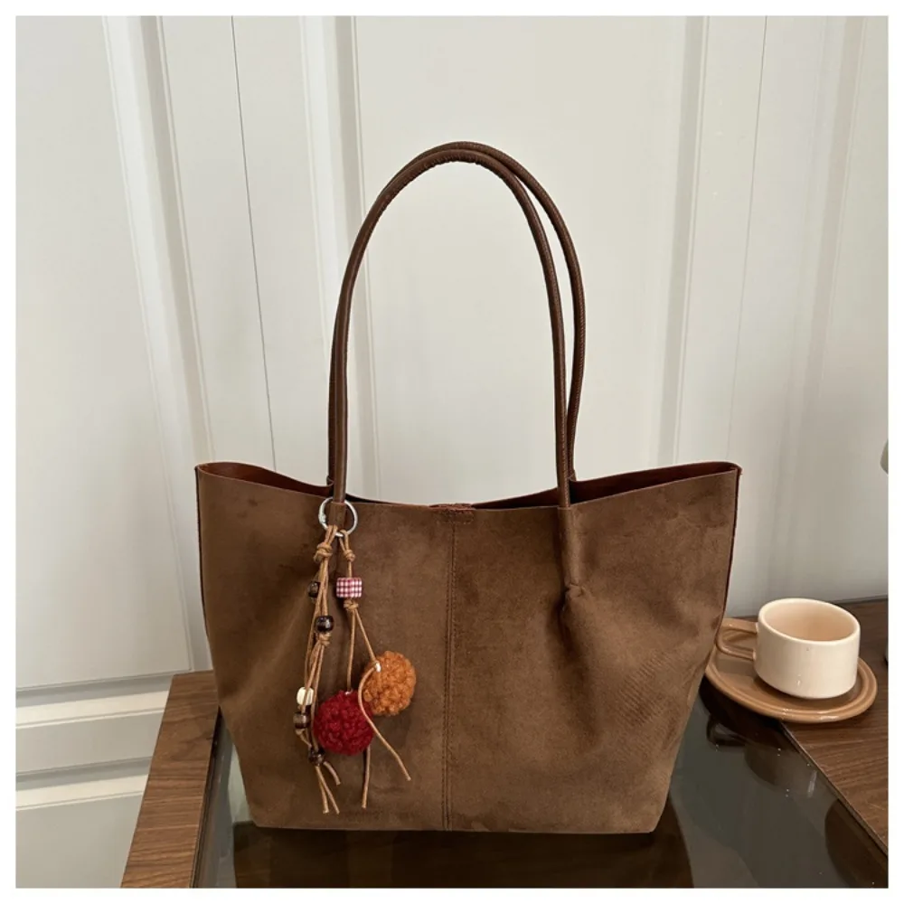 Винтажная замшевая сумка через плечо, однотонная, вместительная, легкая, удобная, женская сумка-шоппер.
Винтажная замшевая сумка через плечо, однотонная, вместительная, легкая, удобная, женская сумка-шоппер.