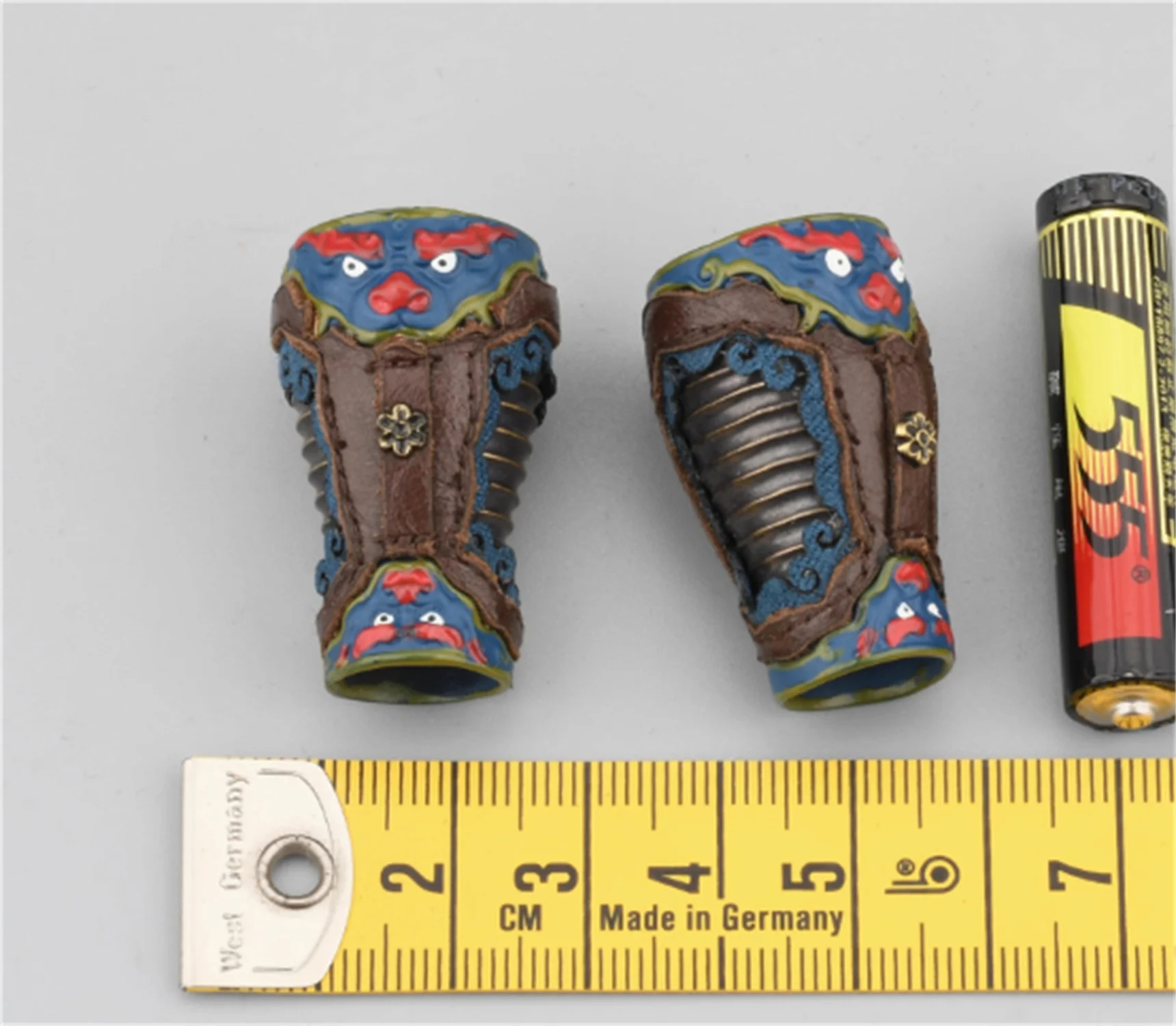 Wrist guard Model For KLG-R032 1/6 Scale Ming Dynasty XU DA soldier toys Model F 12" figure toy
Wrist guard Model For KLG-R032 1/6 Scale Ming Dynasty XU DA soldier toys Model F 12" figure toy