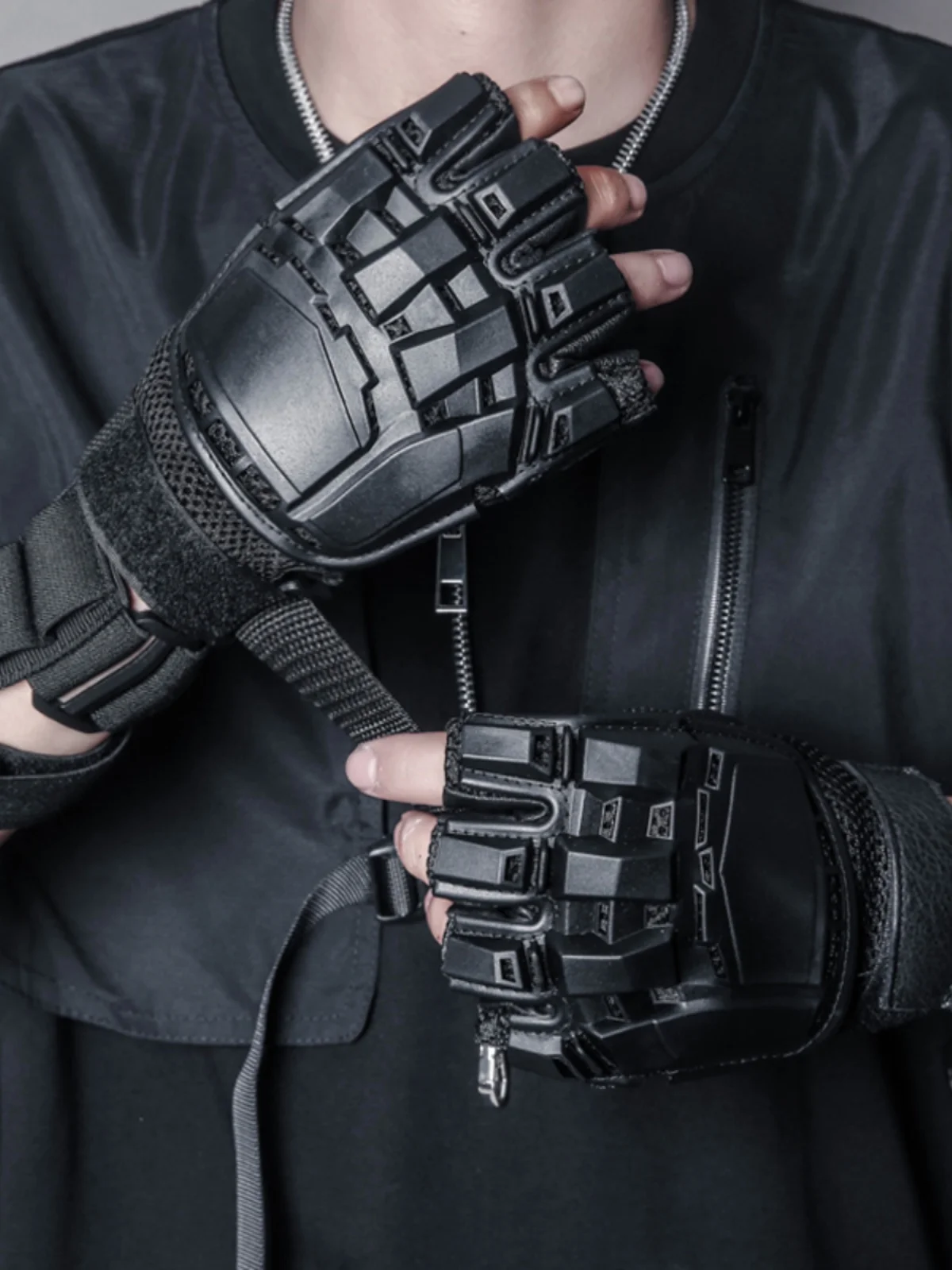 Dark Style Motorcycle Riding Gear Half Finger Workwear Mechanical Fashion Brand Biker Gloves Unisex Youth Summer Collection
Dark Style Motorcycle Riding Gear Half Finger Workwear Mechanical Fashion Brand Biker Gloves Unisex Youth Summer Collection
