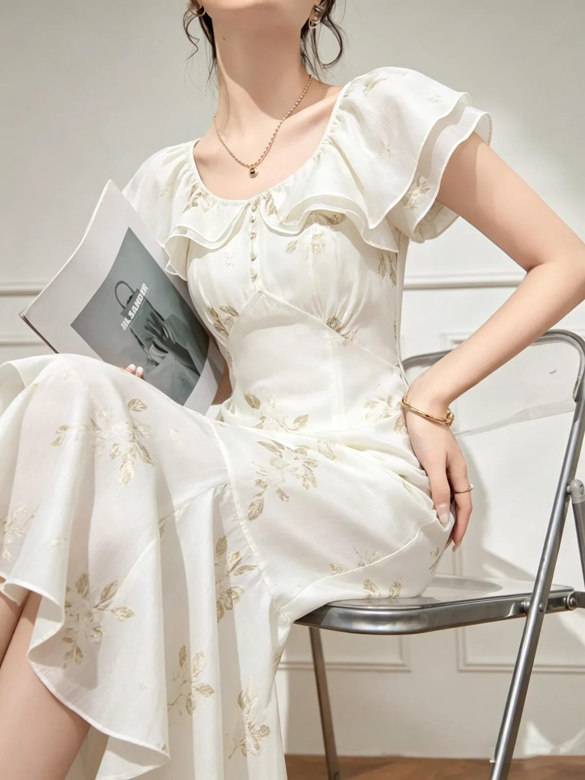 Retro Lulu Women's Summer Dress with Lace Trim Waist Cinching Gentle Elegant Long Dress Sweet Style High Waist A-Line Skirt
Retro Lulu Women's Summer Dress with Lace Trim Waist Cinching Gentle Elegant Long Dress Sweet Style High Waist A-Line Skirt