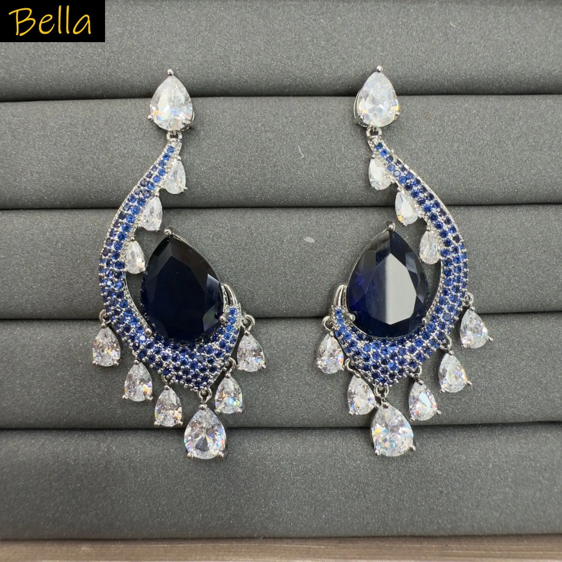 unique cubic zirconia earrings for women jewelry gala event dinner party dangling earrings teardrop green blue female gift
unique cubic zirconia earrings for women jewelry gala event dinner party dangling earrings teardrop green blue female gift
