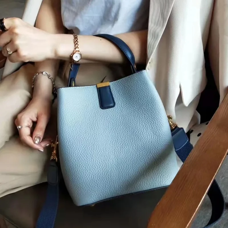 Genuine Leather Bucket Bag Female Korean Handheld Shoulder Crossbody Large Capacity Bags For Women
Genuine Leather Bucket Bag Female Korean Handheld Shoulder Crossbody Large Capacity Bags For Women