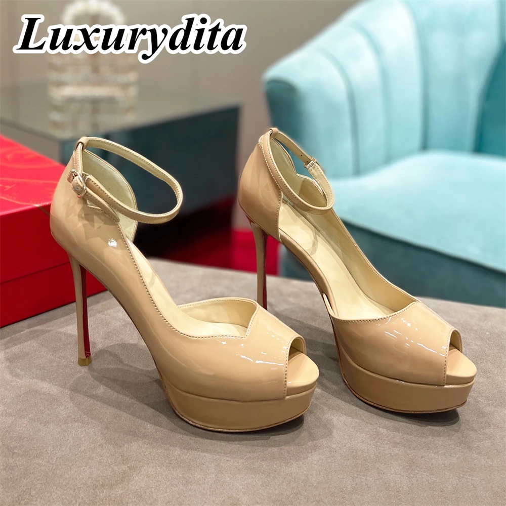 Top Quality Womens High Heels 0-12cm Luxury Fashion Ladies Sandals Designer Classic Red Heel Real Leather sole Mules Shoes 1980
Top Quality Womens High Heels 0-12cm Luxury Fashion Ladies Sandals Designer Classic Red Heel Real Leather sole Mules Shoes 1980