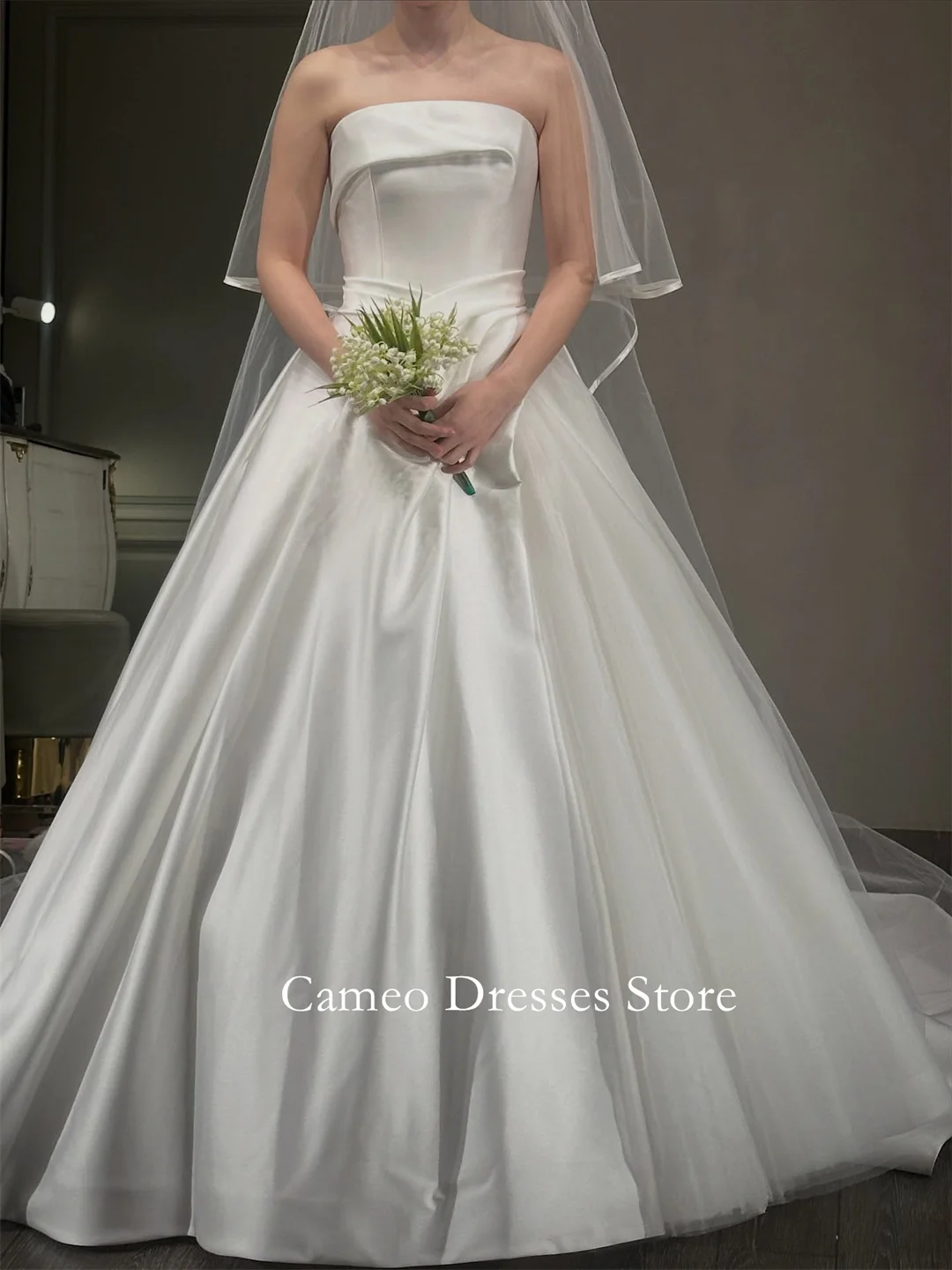 SONDR Customized Strapless Satin AND Tulle A-Line Wedding Dresses Floor Length Puffy Skirt Brides Gowns Women Bridal Dresses
SONDR Customized Strapless Satin AND Tulle A-Line Wedding Dresses Floor Length Puffy Skirt Brides Gowns Women Bridal Dresses