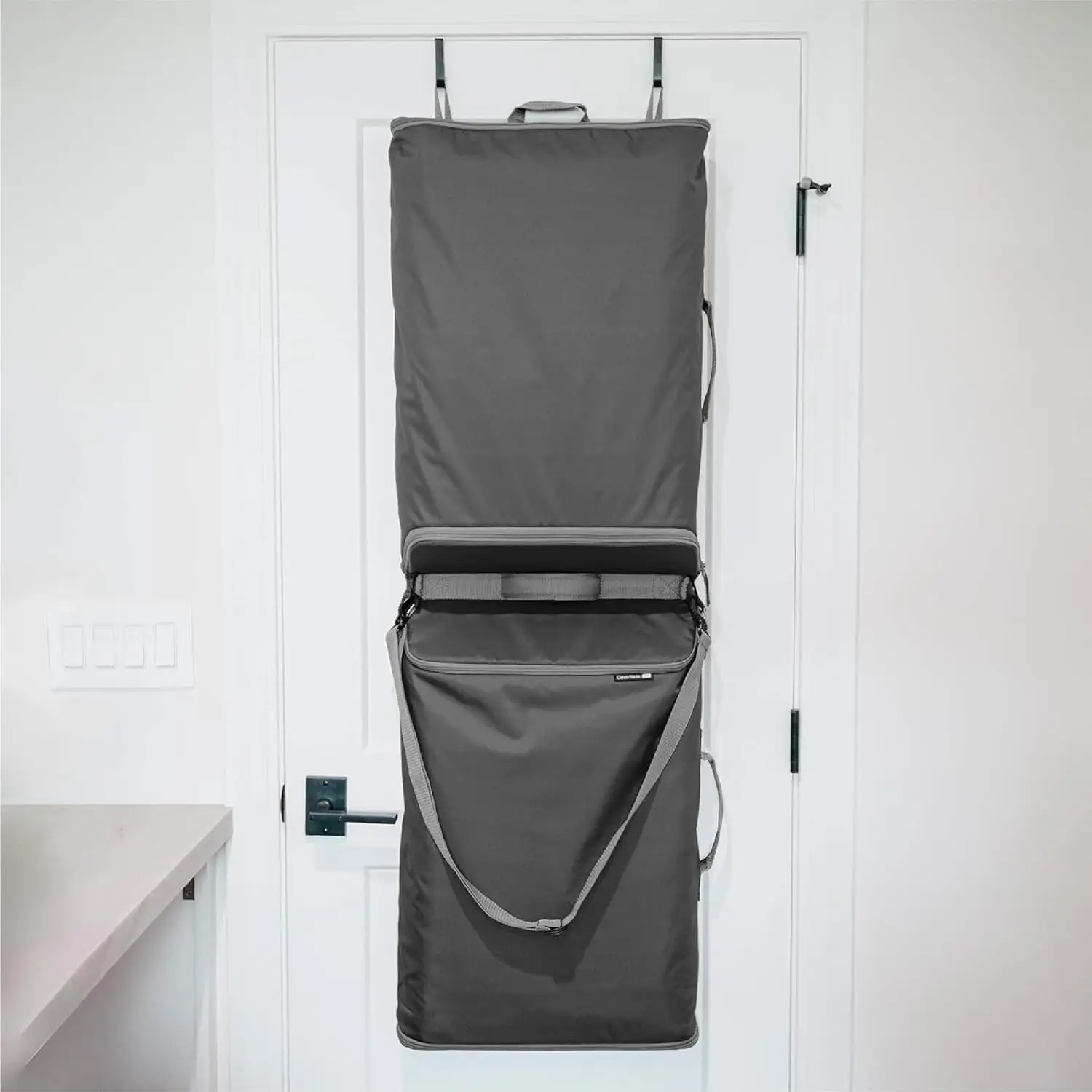 Convertible Laundry Hamper Bag with 2 Compartments, Holds 43L/40lbs, Space-Saving Over-Door Design
Convertible Laundry Hamper Bag with 2 Compartments, Holds 43L/40lbs, Space-Saving Over-Door Design