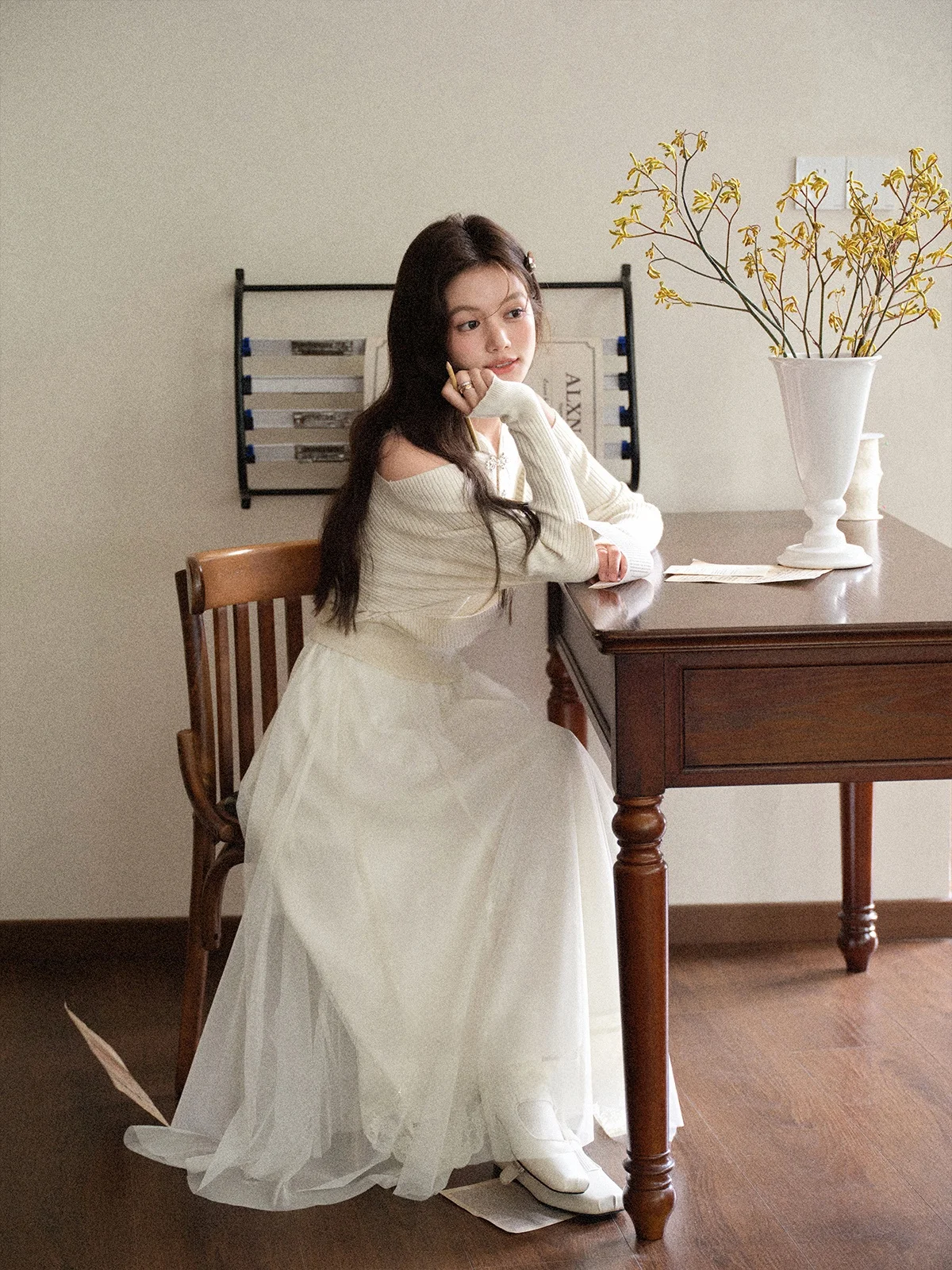 Soft Pastel White A-Line Skirt Women's High Waist Gathered Tulle Skirts Autumn Season Gentle Style Fairy Tale Town Series
Soft Pastel White A-Line Skirt Women's High Waist Gathered Tulle Skirts Autumn Season Gentle Style Fairy Tale Town Series
