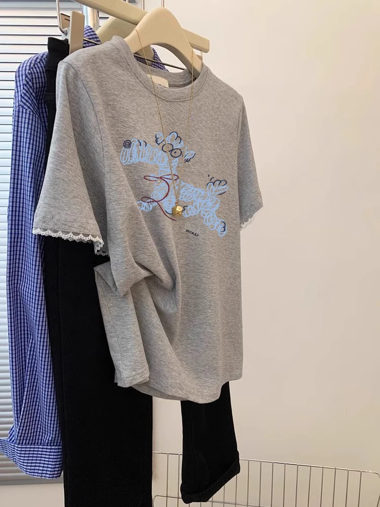 Casual Lace Trim ort Sve Embroidered T-irt Women's Summer Faionable Versatile Loose Fit Moisture ng round Ne Top
Casual Lace Trim ort Sve Embroidered T-irt Women's Summer Faionable Versatile Loose Fit Moisture ng round Ne Top