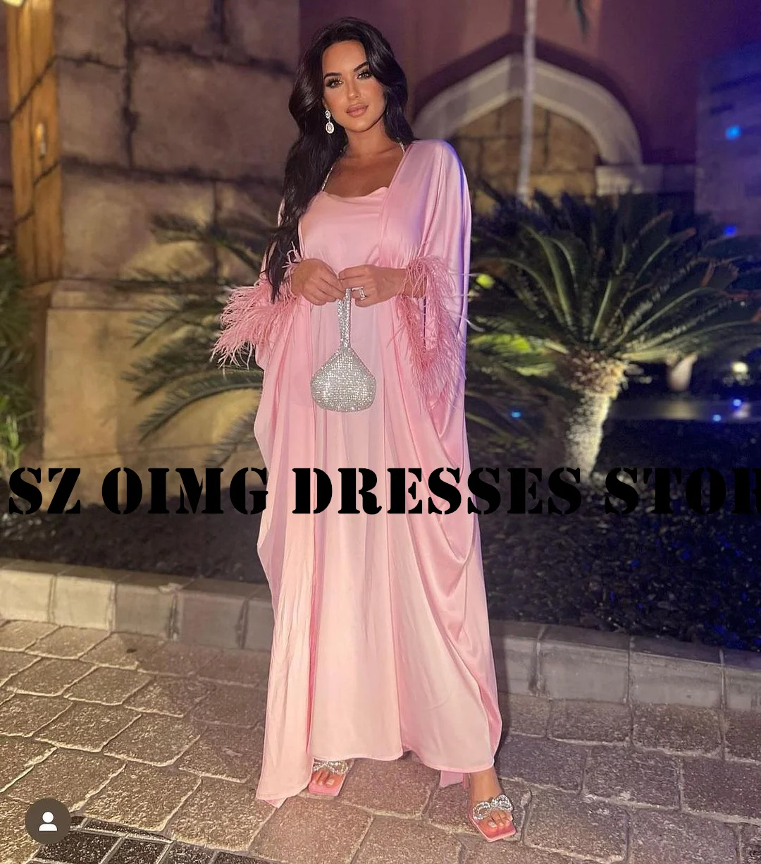 OIMG New Design Strapless Feathers Prom Dresses Arabic Women Long Sleeves Silk Satin Pink Evening Gowns Formal Party Dress
OIMG New Design Strapless Feathers Prom Dresses Arabic Women Long Sleeves Silk Satin Pink Evening Gowns Formal Party Dress