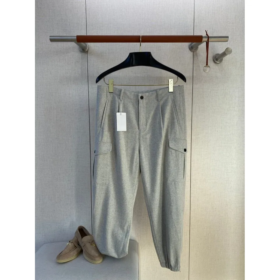 Men's High-End Wool Fiber Blend Casual Pants Soft Touch Quali Trousers with Cuffed Design Comfortable Straight Leg Fit
Men's High-End Wool Fiber Blend Casual Pants Soft Touch Quali Trousers with Cuffed Design Comfortable Straight Leg Fit