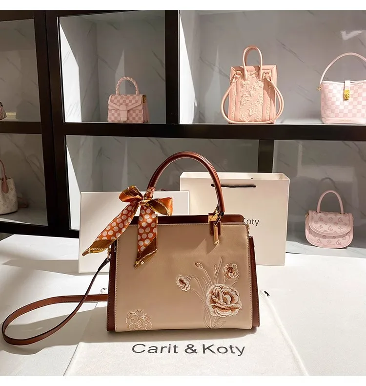 High Quality Embroidery Floral Women Handbag Textured Leather Large Capacity Tote Bag Shoulder Messenger Bag Mother's Gift Bag
High Quality Embroidery Floral Women Handbag Textured Leather Large Capacity Tote Bag Shoulder Messenger Bag Mother's Gift Bag